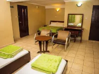 Stop over Motels Hotels near J bloomify Nail | Beauty Spa