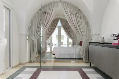 Hydeout Palace - Luxury & Spa