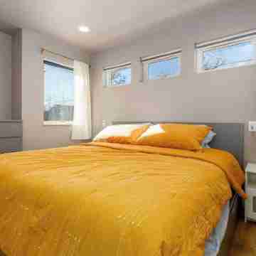 Cozy 1-bedroom MIL - fresh, clean and great location! Rooms