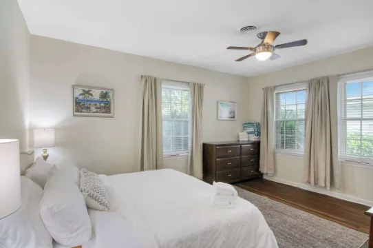 Sun, Shells and Seaspray w/ Lanai