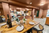 NYC Neighbor Duplex Delight 35 mins w/ Parking