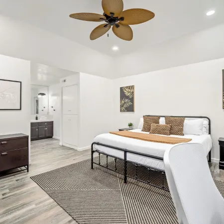 Hot Tub, Game Room - 3 Bed: 2 Bath near Fig Garden Loop!