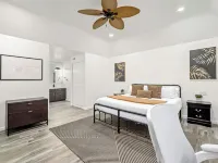 Hot Tub, Game Room - 3 Bed: 2 Bath near Fig Garden Loop!