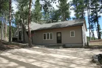 Cozy cabin in the Hills