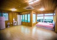 Sea and Sunset Pension