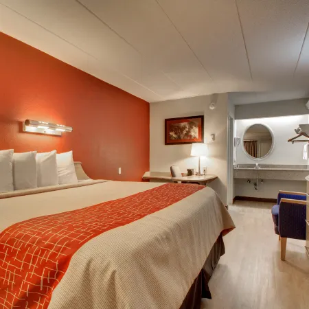 Red Roof Inn St Louis - Westport/ Maryland Heights