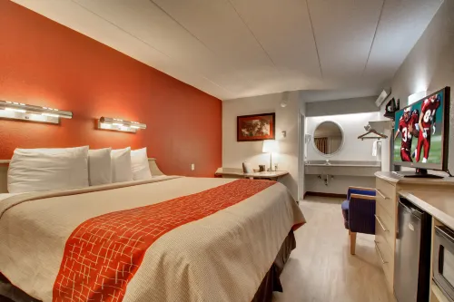 Red Roof Inn St Louis - Westport/ Maryland Heights - Parkplatz