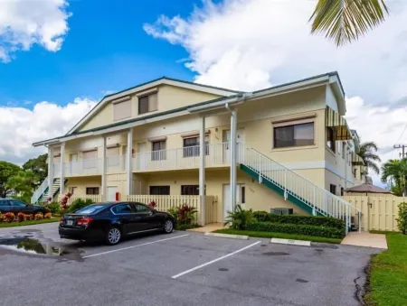 The Horizon Hideaway • Walk To The Beach!