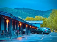 Travelodge by Wyndham Lake George NY - parkir