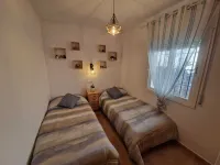 Tower House con Piscina Privada Disponible Todo el Año, a 5 Min. del Pueblo