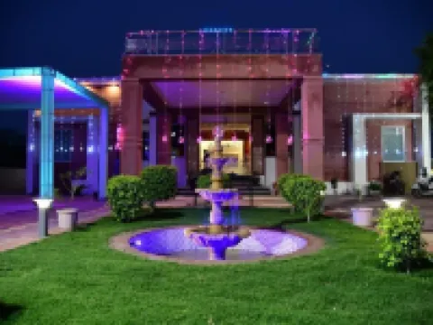 วีสต้า อาวตาร์ รีสอร์ต ปุชคาร์ โรงแรมในปุชการ์