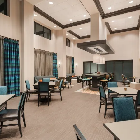 Hampton Inn & Suites West des Moines/SW-Mall Area