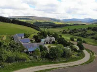 The Den - A stunning mountain cottage in Speyside & the Caringorm National Park Hotels in Ballindalloch