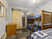 Emily Channel Cabin on the water with ATV trail access from your doorstep! Hotels in Emily