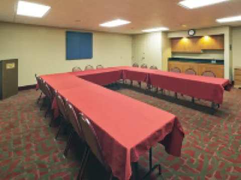 Hampton Inn Youngstown-North Hotels in Trumbull County