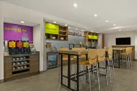 Home2 Suites by Hilton Baytown - breakfast