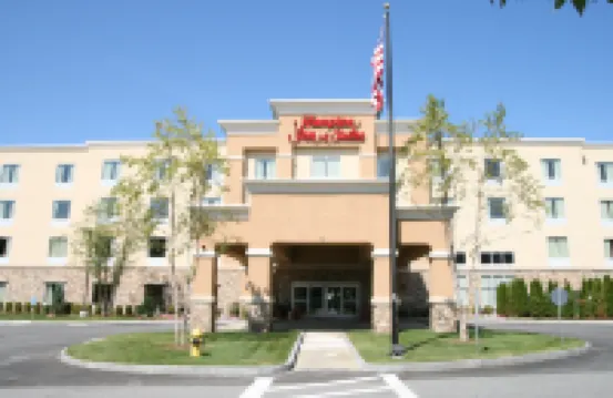 Hampton Inn & Suites Westford-Chelmsford Отели в г. 