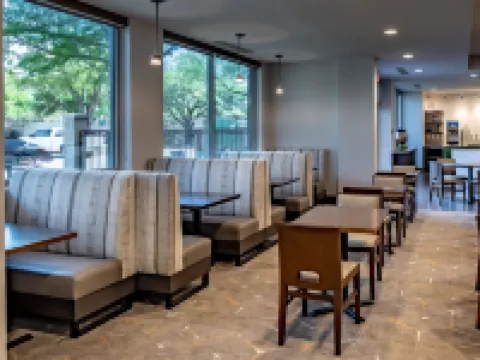 DoubleTree by Hilton Dallas - Farmers Branch Hotels near Zero Gravity Amusement Park