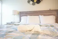 Waterfront / King Bed / Heated Pool / Tennis Court