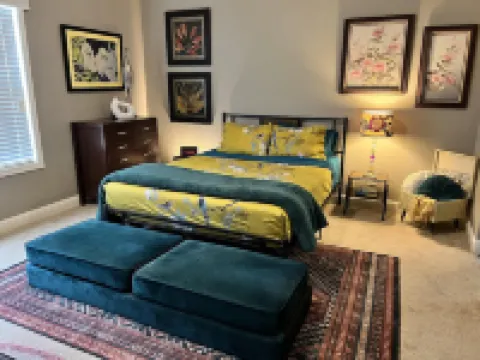 Bright & Beautiful Rose Bowl Retreat