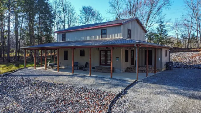 Mountain Cabin just off Lake Barkley in Kuttawa, KY