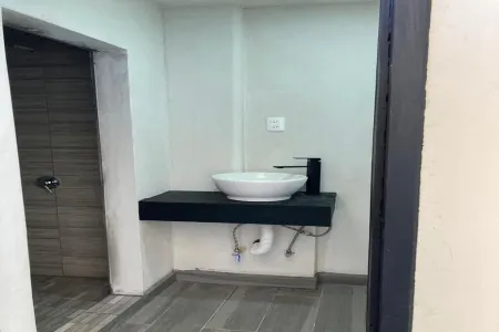 Ocean View Castle 15 min walking distance to the beach.