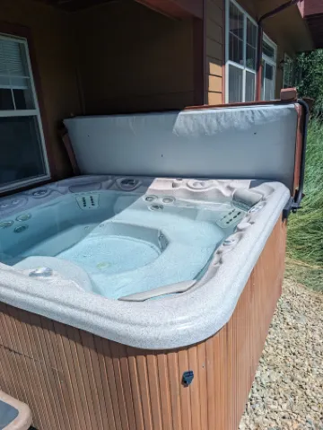 Majestic Views and Wildlife Access - Stunning Mountain Retreat