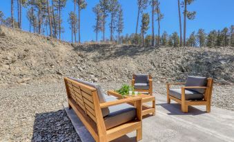 Saddle Up For Luxury - 15 Minutes to Mt Rushmore