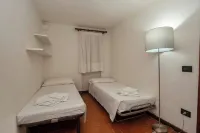 Three-room apartment for 6 on the beach