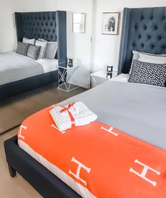 Urban Oasis Minutes from Downtown Toronto Hotels in Swansea