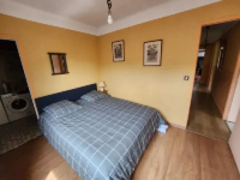 A 3 mn à Pied de L'étang de Berre, Grande Maison 4 ch. Jardin Clôturé de 1000m²