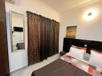 VERDE, Chic 2-bedroom apartment with Wi-Fi and AC in delightful Wuse 2 Abuja