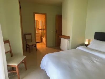 Exclusive penthouse in a special location with fantastic sea views 康塔爾羅伊格海灘住宿飯店