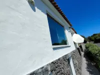 Casa dos Castanheiros - The White Cottage
