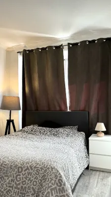 LA BLANCHE COLOMBES Hotels near Square Victor Basch