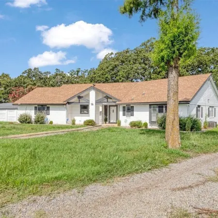 Private Guest Suite + Zipline + Hot Tub + Starlink + Game Room-Near Lake Texoma