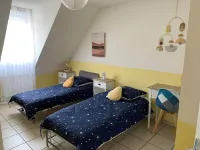 Pleasant house, pool access in summer season.