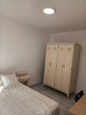 Fully-equipped family apartment 3km from the sea Отели в г. Сан-Хуан-де-Аликанте