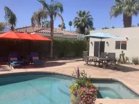 Cute Casita  in charming Palm Desert with WiFi, AC and Pool