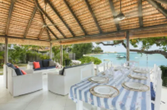 Samya, a luxury villa by the sea