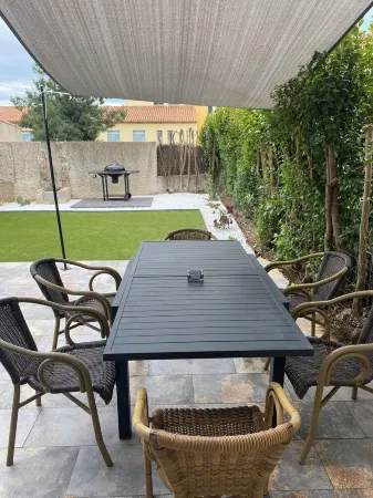 Maison Rénovée Avec Jardin