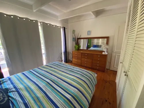 Tyrone Foreshore Treetop Cottage