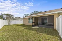 Beach House King Bed Pet Friendly! Fast Wi-Fi Netflix Garage
