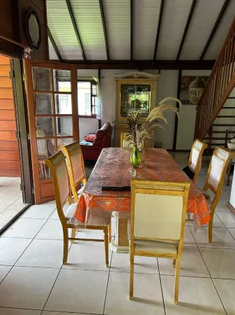Wooden villa in the countryside with Creole garden ideal for couples