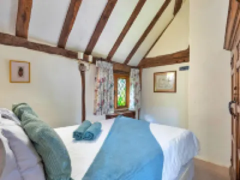 Sandhill Cottage with Hot Tub