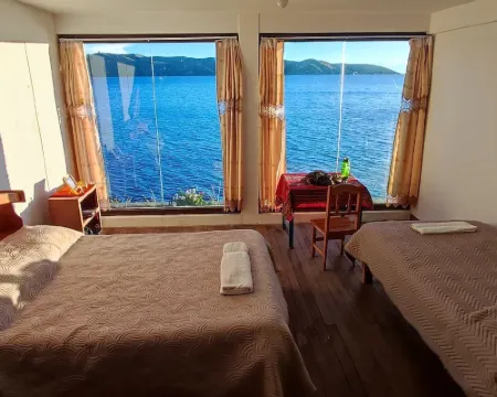 Luna del Titikaka Lodge Isla de la Luna Bolivia Montaña Inka マンコ・カパクのホテル