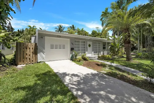 Beautiful 3Br/2Ba House w/Heated Pool