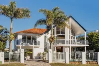 Sunrise Beach Designer Home with Ocean Views & Private Pool Hotels in Sunrise Beach