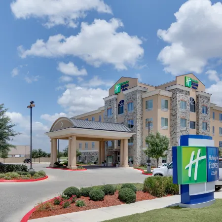 Holiday Inn Express & Suites SAN ANTONIO - BROOKS CITY BASE by IHG