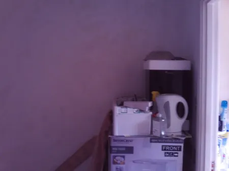 15 minutes from London underground station